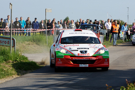 Brian Madsen fører inden Caramba Rally på hjemmebane i og omkring Slagelse.